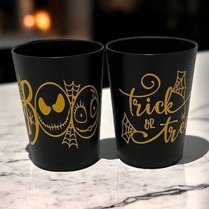 Halloween themed 18oz plastic cups.